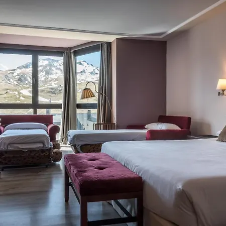 Snoe De Sallent 4 Hotel 4*